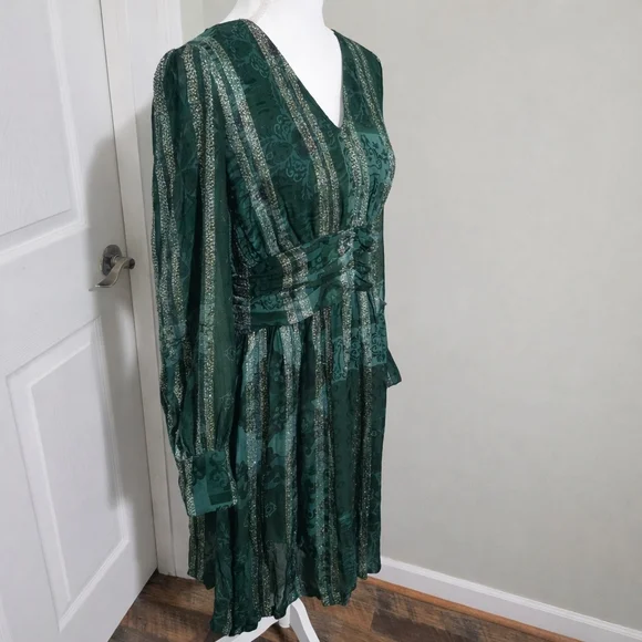 CIEBON Onella Metallic Stripe Chiffon Midi Dress Green Gold NWT Size L - Picture 4 of 11